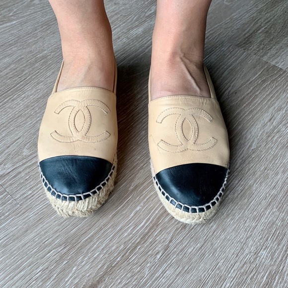 CHANEL Lambskin CC Espadrilles 37 Beige/Black - Picture 1 of 7